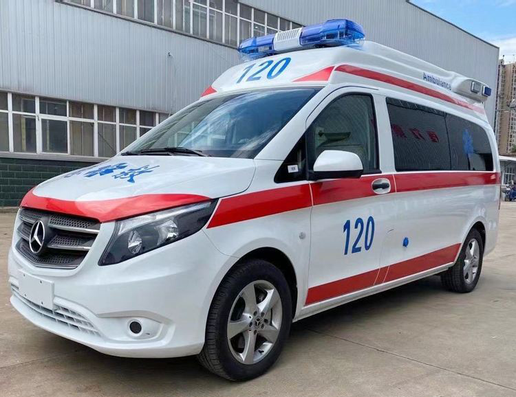 麦盖提县奔驰救护车